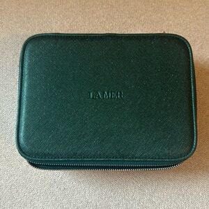 Green La Mer Cosmetic Box